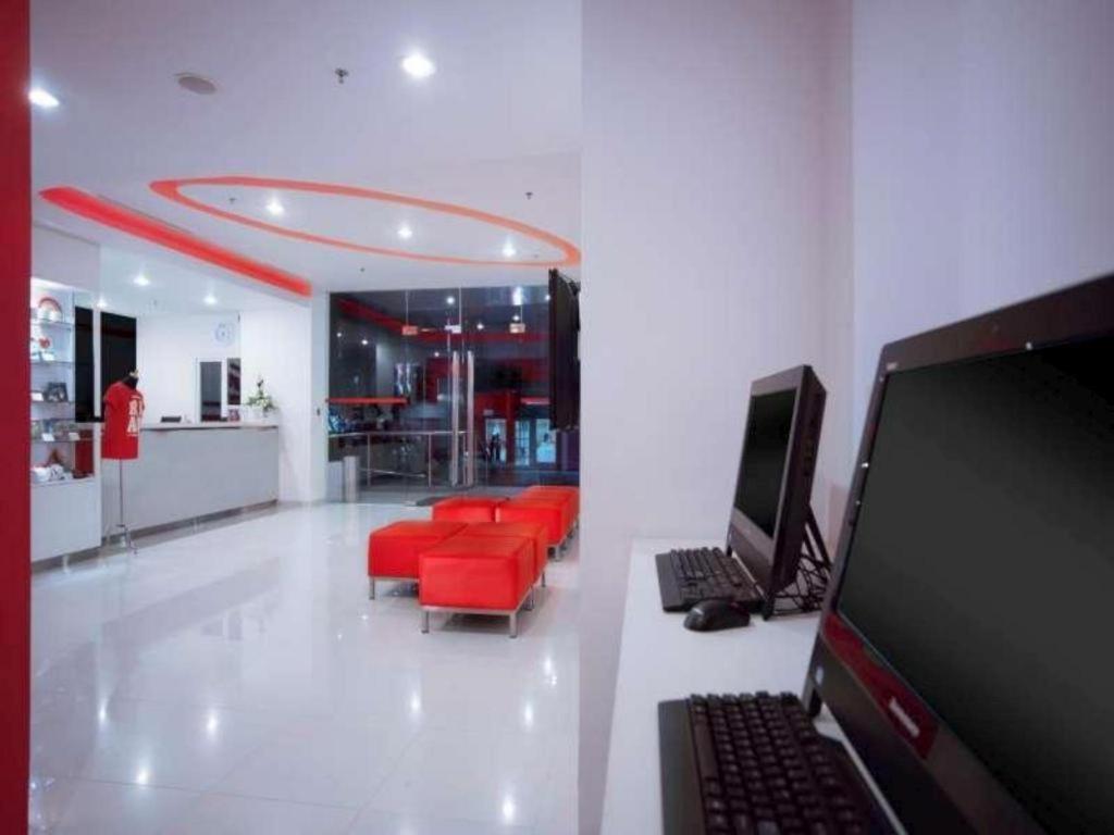 Monoloog Hotel Pekanbaru Exterior photo