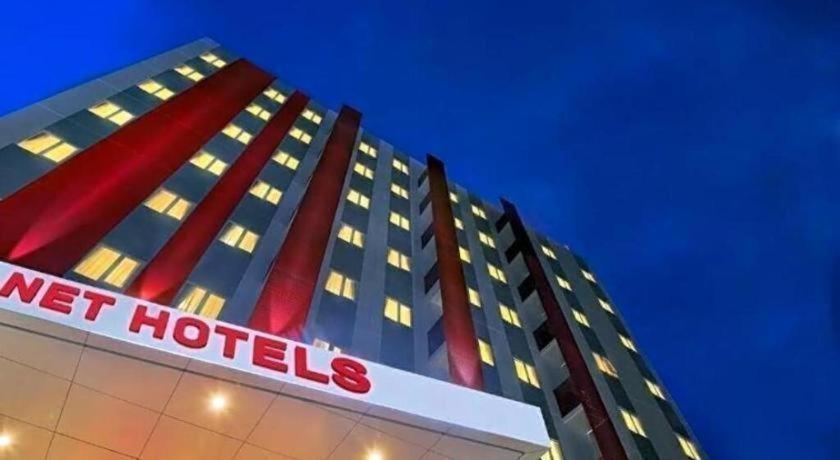 Monoloog Hotel Pekanbaru Exterior photo