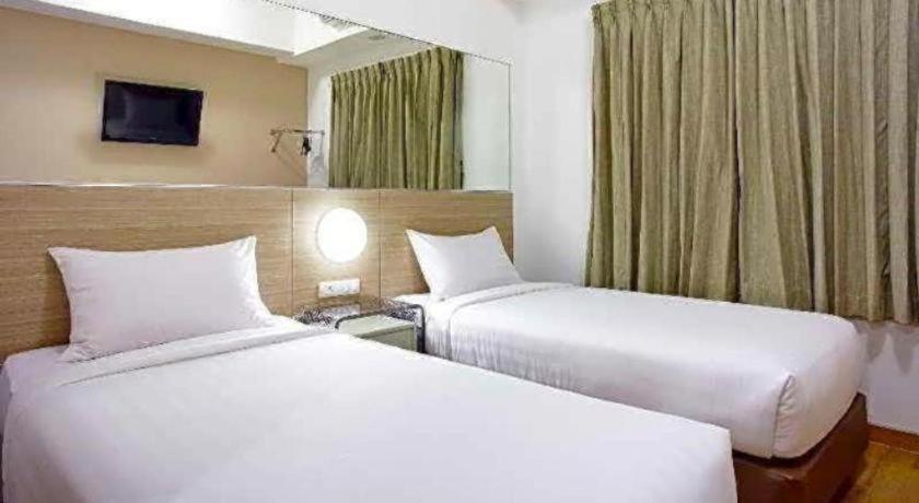 Monoloog Hotel Pekanbaru Exterior photo