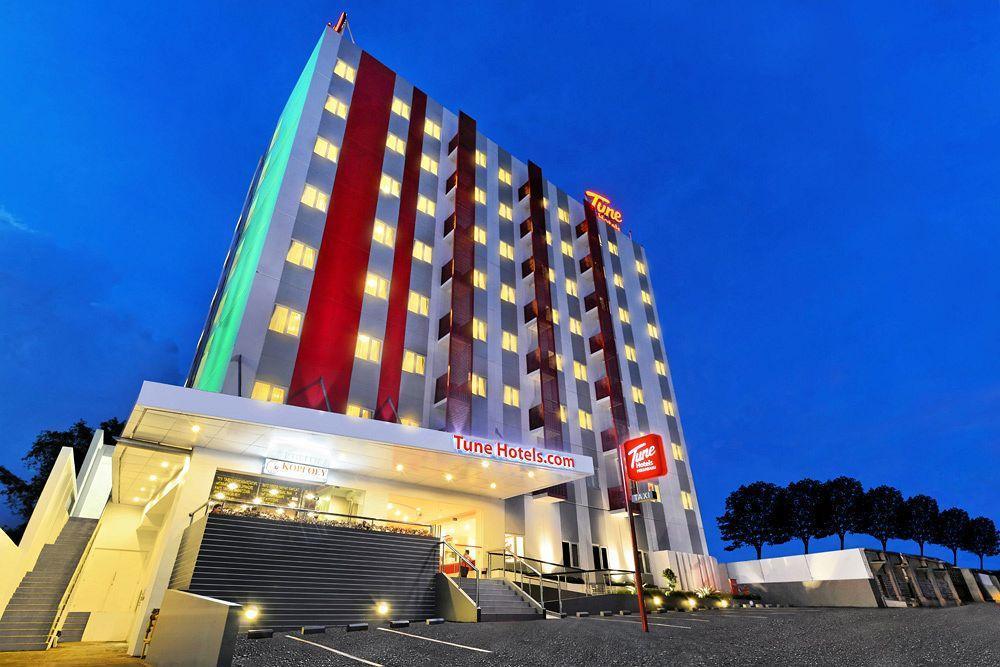 Monoloog Hotel Pekanbaru Exterior photo