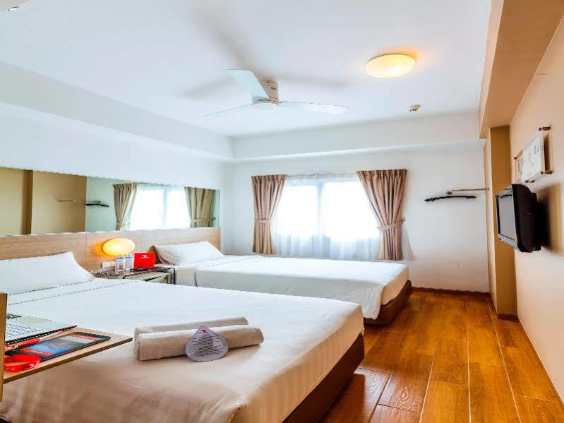 Monoloog Hotel Pekanbaru Exterior photo